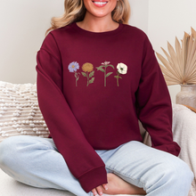 Charger l'image dans la galerie, Crewneck - 4 fleurs - Couleurs Saisonnières