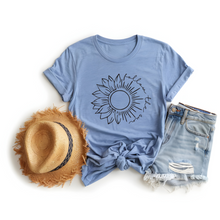 Charger l'image dans la galerie, T-shirt coloré (5 choix de couleurs)- Follow the sun - Adulte