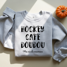 Charger l'image dans la galerie, Collection des fĂȘtes - Crewneck 5 choix de couleurs classiques - Hockey, cafĂ©, doudou