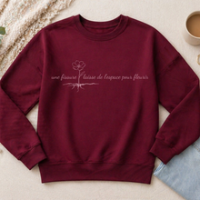 Charger l'image dans la galerie, Levée de fond - Crewneck santé mentale - Une fissure laisse de l'espace pour fleurir