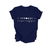 Charger l'image dans la galerie, T-Shirt - Un peu magique - Couleurs classiques
