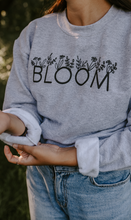 Charger l'image dans la galerie, Prêt à partir - Crewneck gris poussière - Bloom