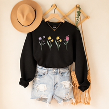 Charger l'image dans la galerie, Crewneck - 4 fleurs personnalisées - couleurs classiques