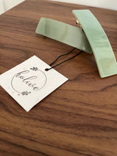 Charger l'image dans la galerie, Barrette - Moyenne - Lustrée