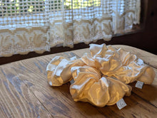 Charger l'image dans la galerie, Chouchou - Satin