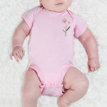 Charger l'image dans la galerie, Cache-couche manches courtes - fleur de naissance personnalisée- Bébé
