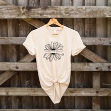 Charger l'image dans la galerie, T-shirt - fleuris à ta manière - Adulte