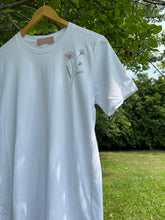 Charger l'image dans la galerie, T-shirt - 1 fleur personnalisée - Adulte