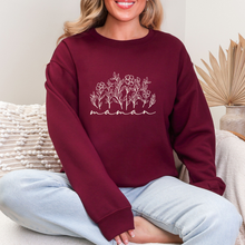 Charger l'image dans la galerie, Prêt à partir - Crewneck Maman fleurs bourgogne