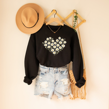 Charger l'image dans la galerie, Collection Saint-Valentin - Crewneck 9 choix de couleurs - Coeur marguerite
