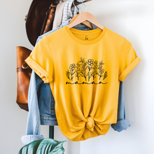 Charger l&#39;image dans la galerie, T-Shirt - Maman fleurs - Couleurs saisonnières
