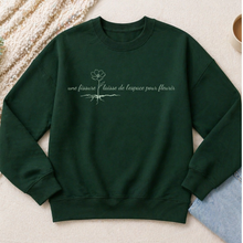 Charger l'image dans la galerie, Levée de fond - Crewneck santé mentale - Une fissure laisse de l'espace pour fleurir
