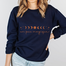 Charger l&#39;image dans la galerie, Crewneck Un peu magique - Couleurs classiques
