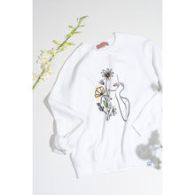 Charger l&#39;image dans la galerie, Crewneck - femme fleur - Adulte
