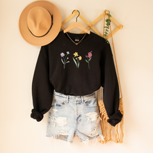Charger l&#39;image dans la galerie, Crewneck - couleurs classiques - 3 fleurs simples - Adulte
