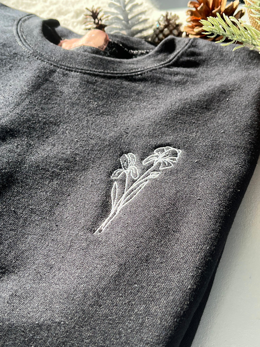 PRÊT-À-PARTIR - Crewneck - BRODERIE - 1 fleur simple - Adulte