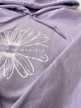 Charger l&#39;image dans la galerie, PRÊT-À-PARTIR - Hoodie - fleuris à ta manière - Adulte
