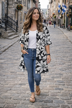 Charger l'image dans la galerie, Kimono - Signature Holive - Fleuri noir et blanc
