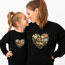 Charger l'image dans la galerie, Collection Saint-Valentin - Crewneck 4 choix de couleurs - Twinning maman/enfant - Coeur bohème
