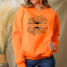 Charger l&#39;image dans la galerie, Crewneck couleur saisonnière Fleuris à ta manière-Adulte
