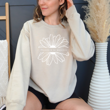Charger l&#39;image dans la galerie, Crewneck couleur saisonnière Fleuris à ta manière-Adulte

