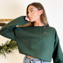 Charger l&#39;image dans la galerie, Crewneck - different is beautiful - Adulte

